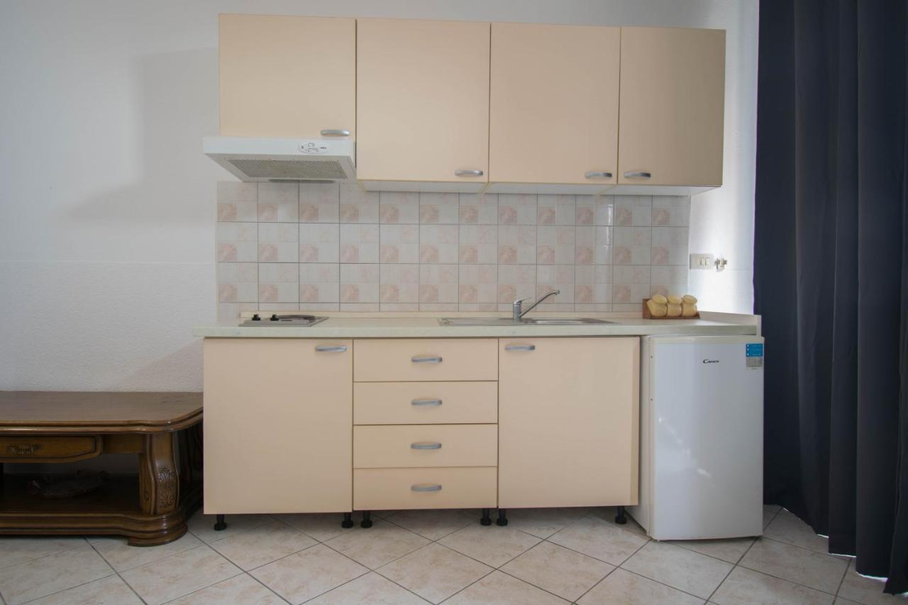 Apartments Manuela - Baška Voda Kültér fotó